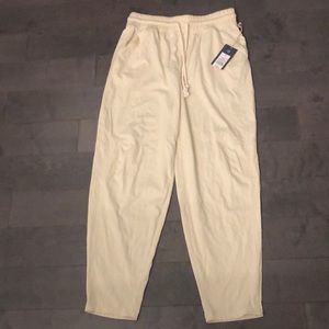 Medium cream pants by Universal Thread